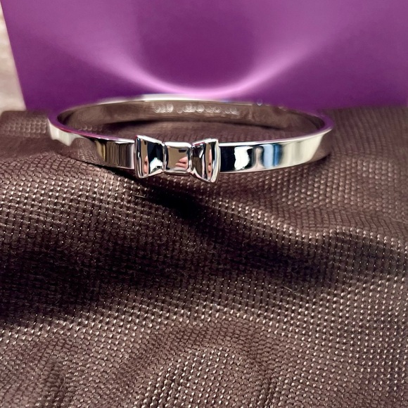 KATE SPADE Take a Bow Silver Bangle Bracelet - Picture 3 of 10